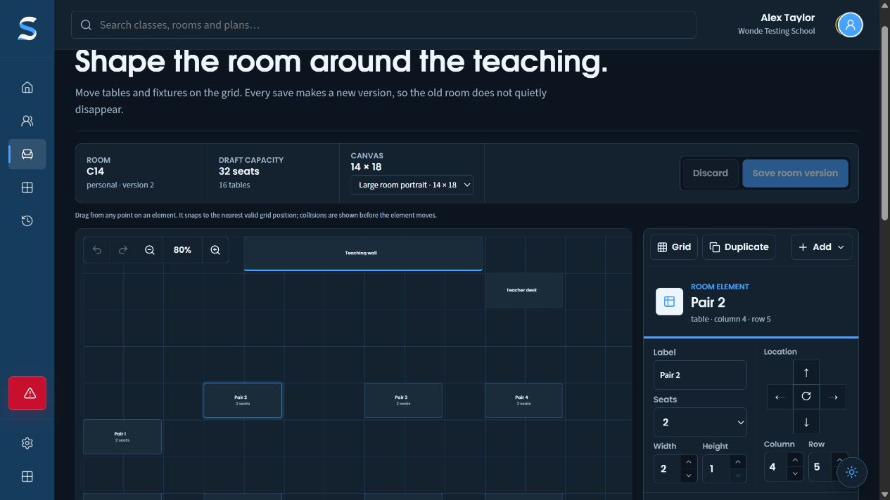 The room designer shows C14 version 2, desk geometry and an editable two-seat desk.